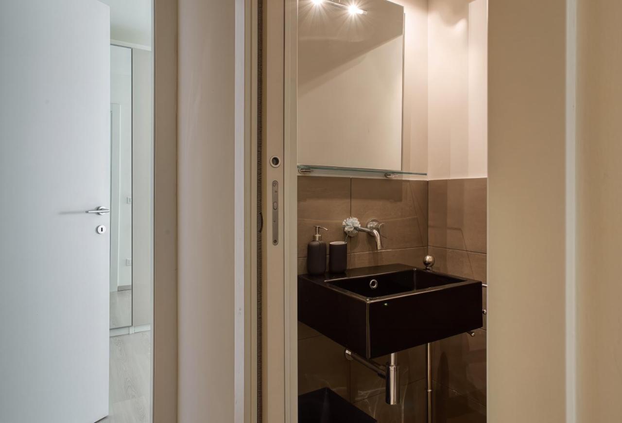 Joivy Vibrant 2Bed Apt With Balcony Milano Dış mekan fotoğraf